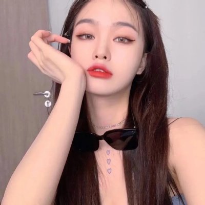 在他的阴影下